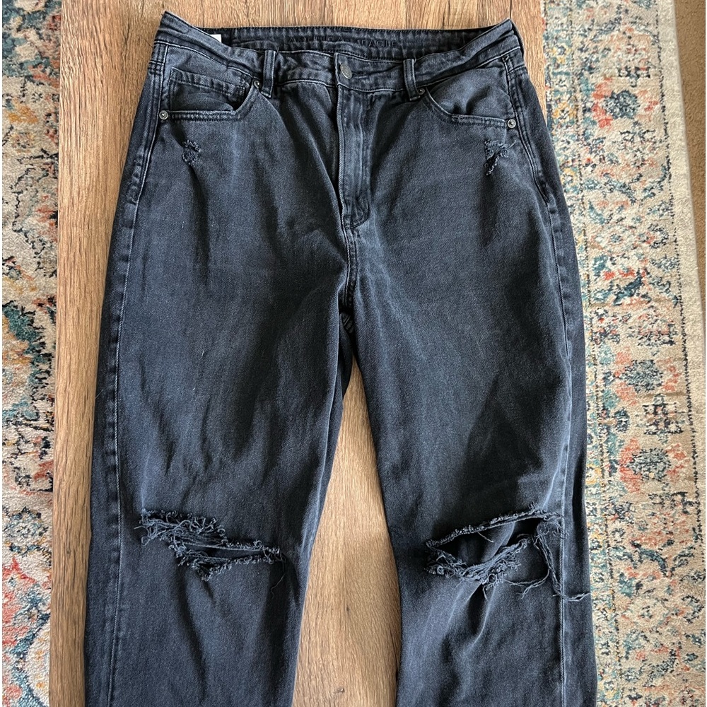 American Eagle mom jeans